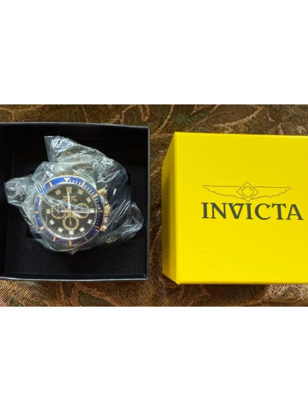 Invicta material stainless